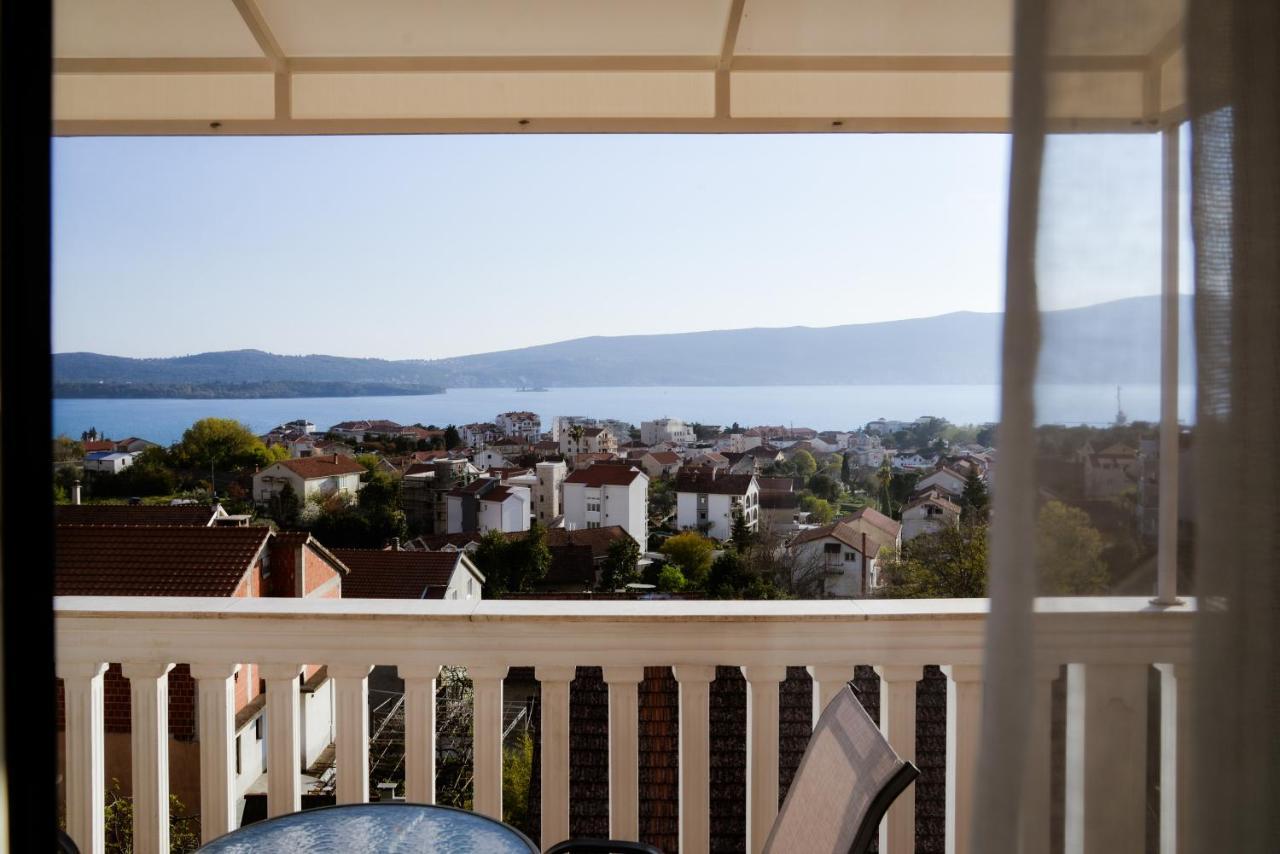Iker Apartments Tivat Eksteriør billede