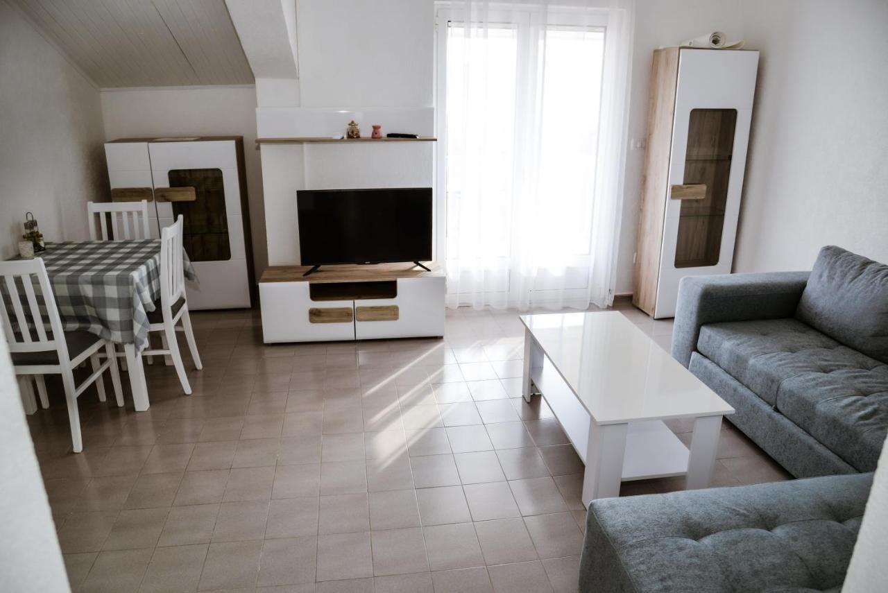 Iker Apartments Tivat Eksteriør billede