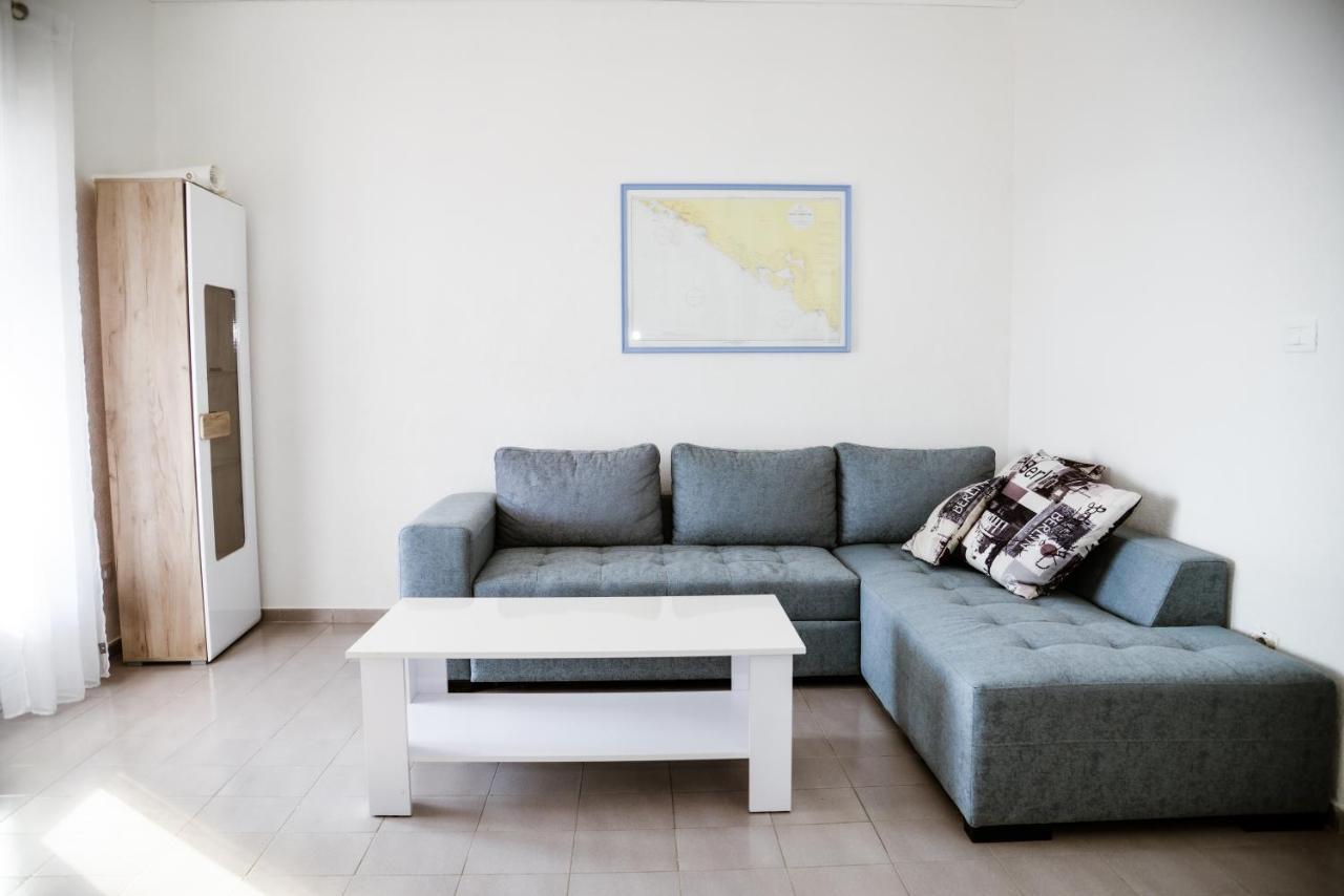 Iker Apartments Tivat Eksteriør billede