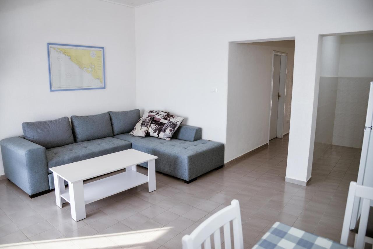 Iker Apartments Tivat Eksteriør billede
